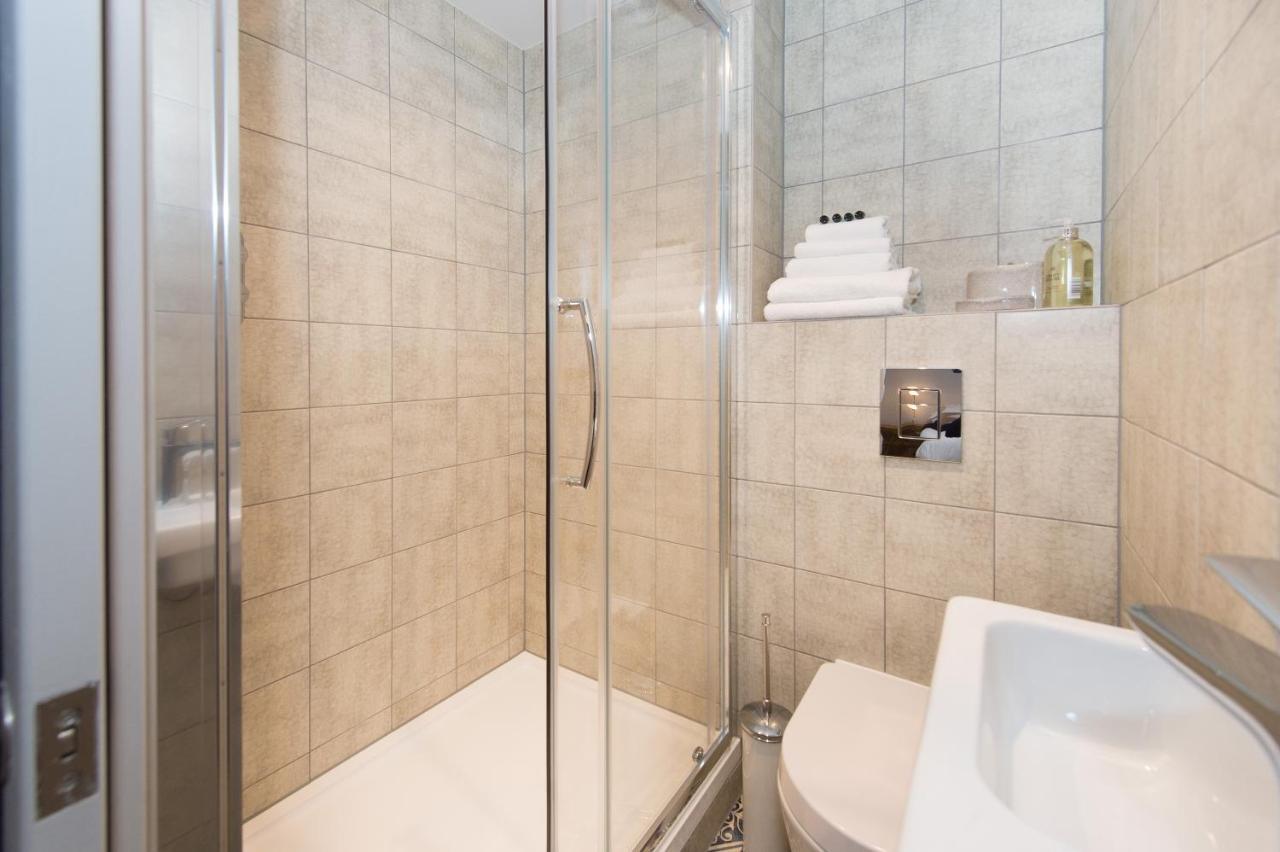 The Burrow By Harrogate Serviced Apartments מראה חיצוני תמונה