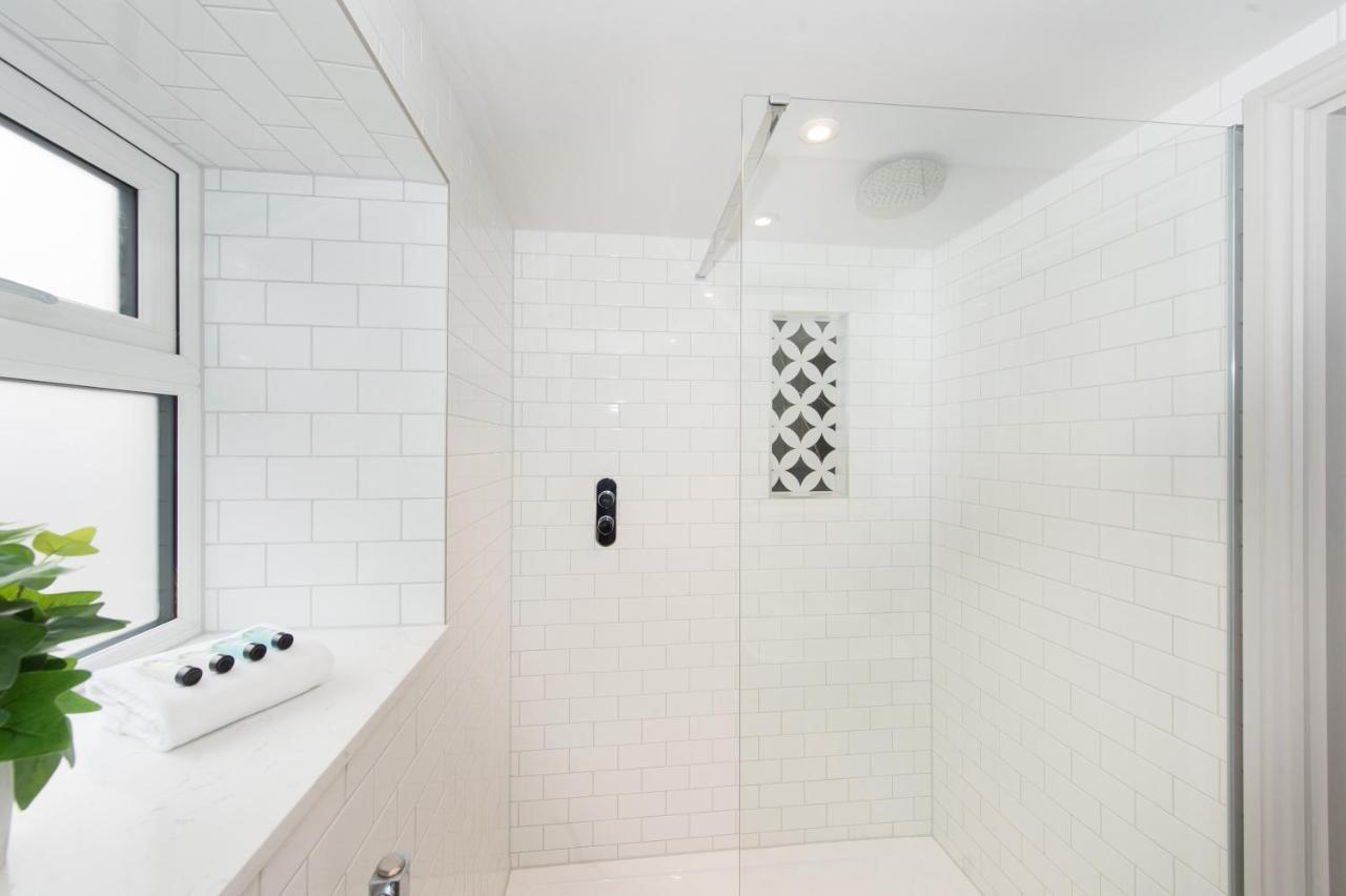 The Burrow By Harrogate Serviced Apartments מראה חיצוני תמונה